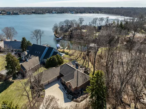 8613 Seaward Ln, Indianapolis, IN 46256