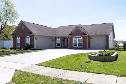 8535 Robin Run Way, Avon, IN 46123