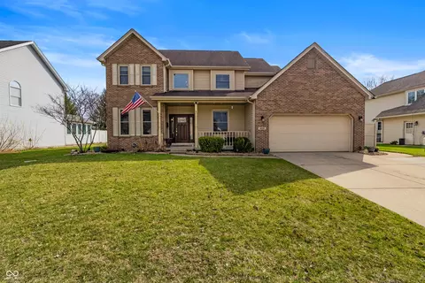 2033 Cheyenne Trl, Columbus, IN 47203