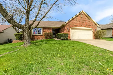 5773 Saint Simons Dr, Indianapolis, IN 46237