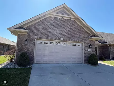 5133 Delray Dr, Columbus, IN 47203