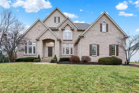 3964 Chadwick Dr, Carmel, IN 46033
