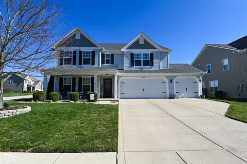 3851 Tartan Trl, Whitestown, IN 46075