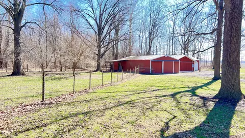 Exterior - 10517 N Barnard Rd, Pendleton, IN 46064 photo 15 of 18