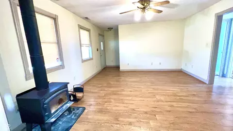 Living - 10517 N Barnard Rd, Pendleton, IN 46064 photo 3 of 7