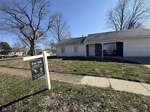 1107 Ridgewood Dr, Plainfield, IN 46168 photo 2
