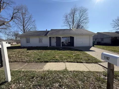 1107 Ridgewood Dr, Plainfield, IN 46168