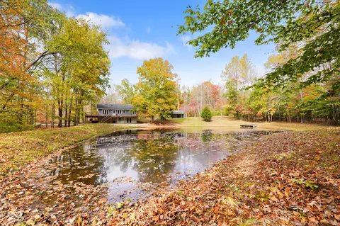 2275 Twinlake Dr, Morgantown, IN 46160