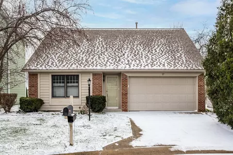 27 Dapple Ct, Zionsville, IN 46077