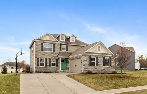 143 Stamford Dr, Pittsboro, IN 46167