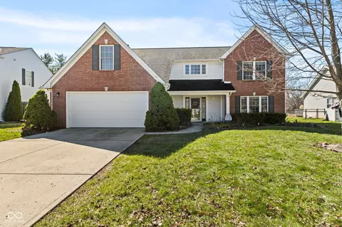 628 Prince Dr, Greenwood, IN 46142