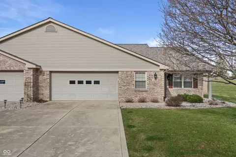88 W Wind Chime Cir, Greenwood, IN 46143