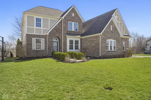 3895 Stonington Pl, Zionsville, IN 46077