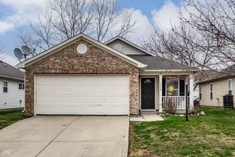 15448 Ten Point Dr, Noblesville, IN 46060