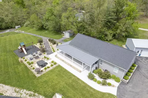 9548 E Northshore Dr, Unionville, IN 47468