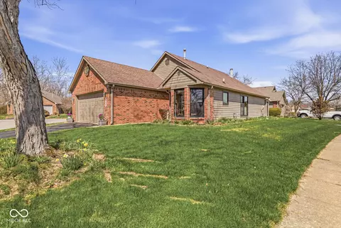 Exterior - 5802 White Lick Ct, Plainfield, IN 46168 photo 6 of 9