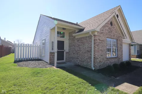 7175 Woodgate Dr, Fishers, IN 46038