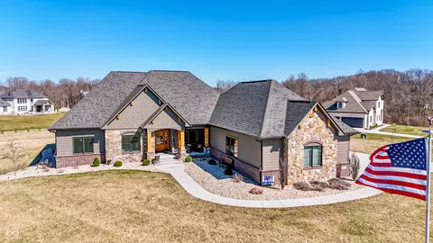 4264 Chapel Hill Ct, Bargersville, IN 46106