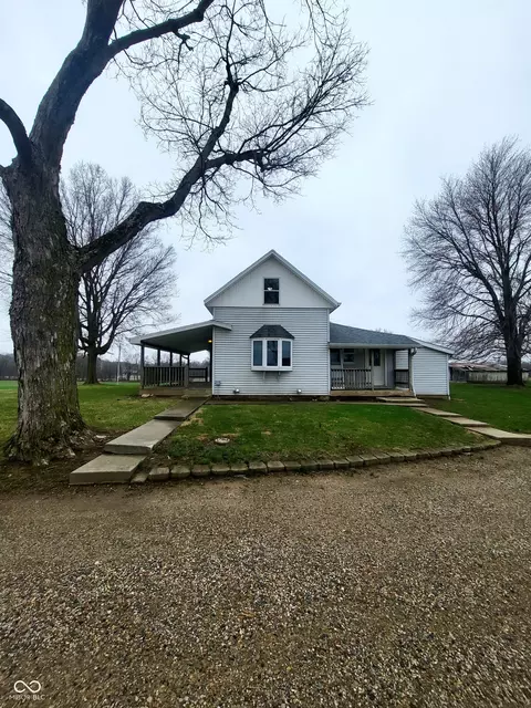 2554 S Barker Rd, Veedersburg, IN 47987