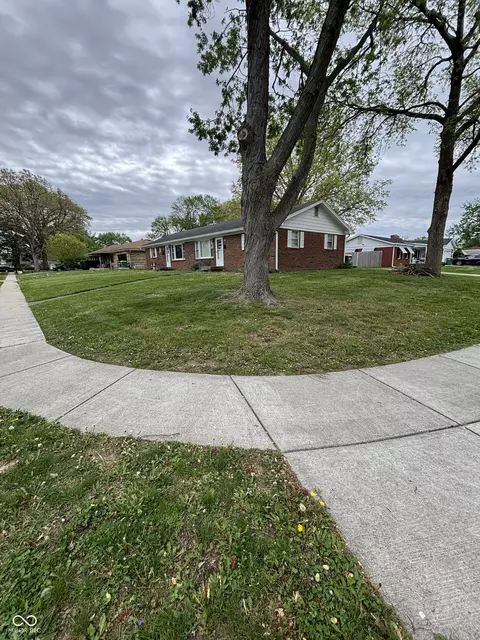 5847 5849 Buick Dr, Speedway, IN 46224