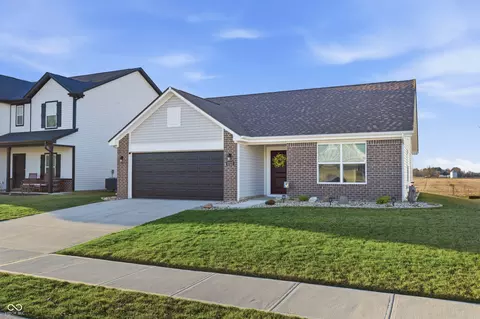 Exterior - 1722 Fair Weather Dr, Pendleton, IN 46064 photo 2 of 3