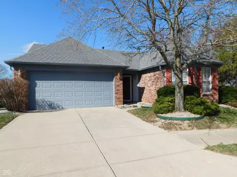 199 Stoneybrook Dr, Greenwood, IN 46142