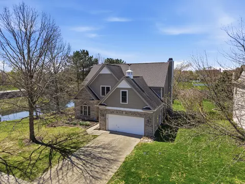 1036 Spanish Lake Dr, Avon, IN 46123
