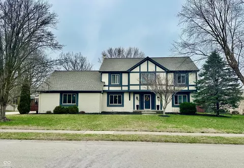 1260 Driftwood Dr, Carmel, IN 46033