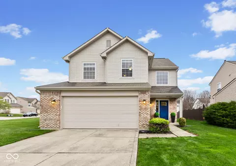 13323 Middlewood Ln, Fishers, IN 46038