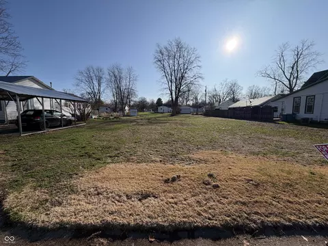 914 6th St, Covington, IN 47932 photo 2