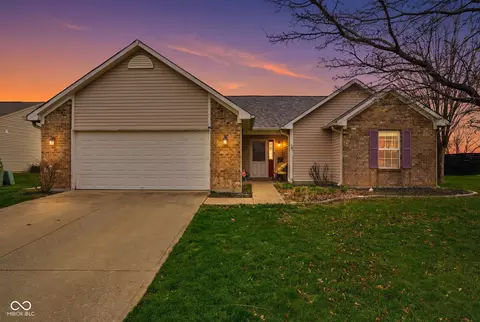 69 S Morris Blvd, Bargersville, IN 46106