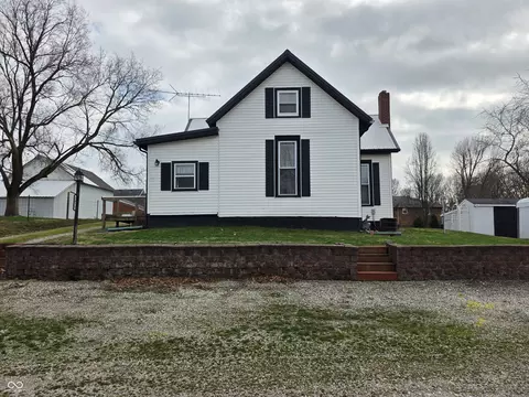 2871 W High St, Flat Rock, IN 47234