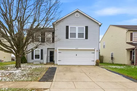 345 Sunburst Ln, Greenwood, IN 46143