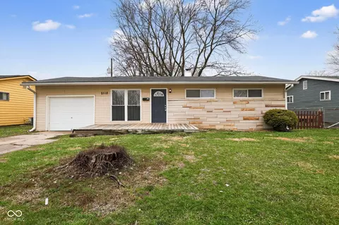 2118 Newcomer Ln, Beech Grove, IN 46107