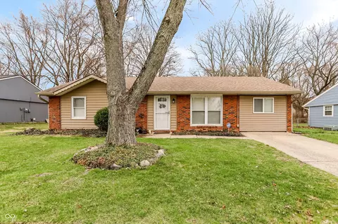 4425 Dartmoor Dr, Indianapolis, IN 46254