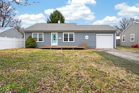 1260 Lincoln Dr, Noblesville, IN 46060