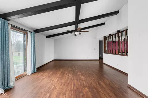 Living - 100 E Michelle Ln, Pendleton, IN 46064 photo 1 of 3