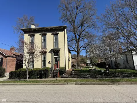 944 W 2nd St, Madison, IN 47250
