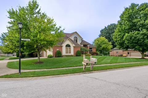 2603 Waldon Dr, Greenwood, IN 46143