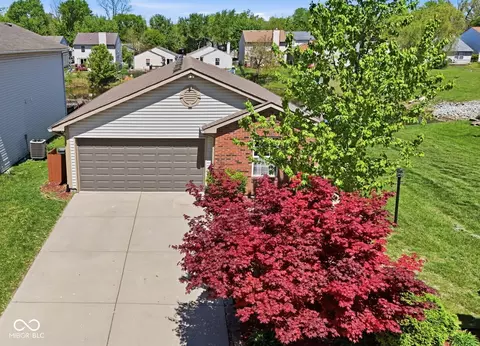 626 Deer Trail Dr, Indianapolis, IN 46217