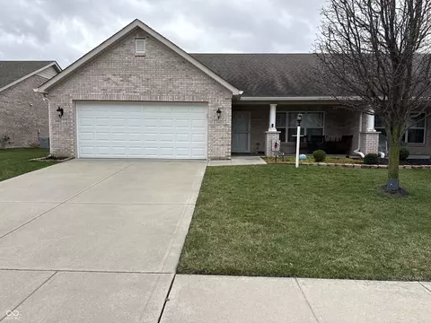 1052 Hilltop Commons Blvd, New Whiteland, IN 46184