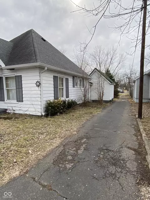 2103 6th St, Columbus, IN 47201 photo 2