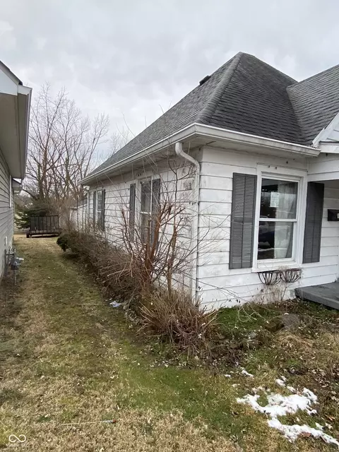 2103 6th St, Columbus, IN 47201 photo 3
