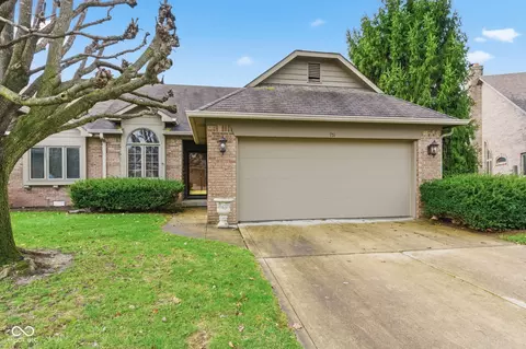 751 Cottage Ln, Greenwood, IN 46143