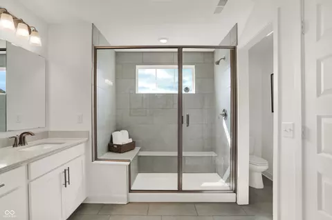 Bath - 13664 Mint Rd, Fishers, IN 46037 photo 5 of 6