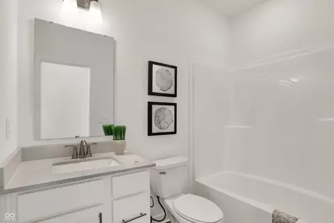 Bath - 13664 Mint Rd, Fishers, IN 46037 photo 1 of 6
