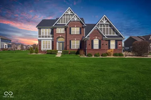 1294 Mayfair Ct, Greenwood, IN 46143