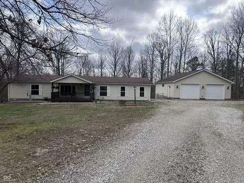 8053 West Ln, Seymour, IN 47274