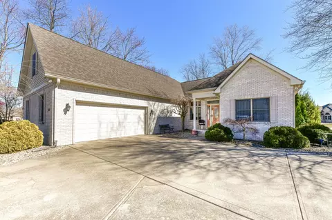 237 N Woodridge Dr, Pittsboro, IN 46167