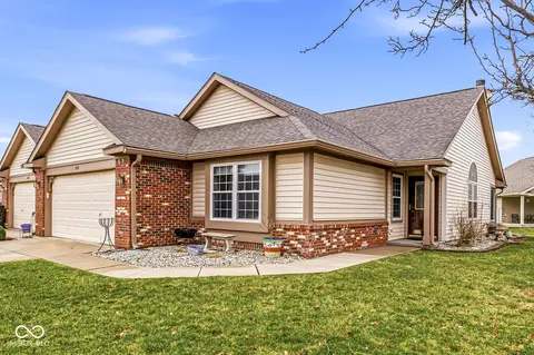 1274 Arlington Dr, Greenfield, IN 46140